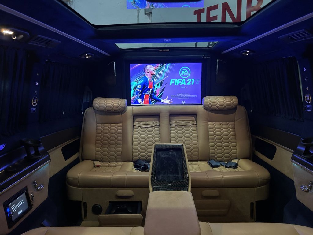 Used Mercedes-Benz V-Class 2017 for sale - 76570611: Photo 32