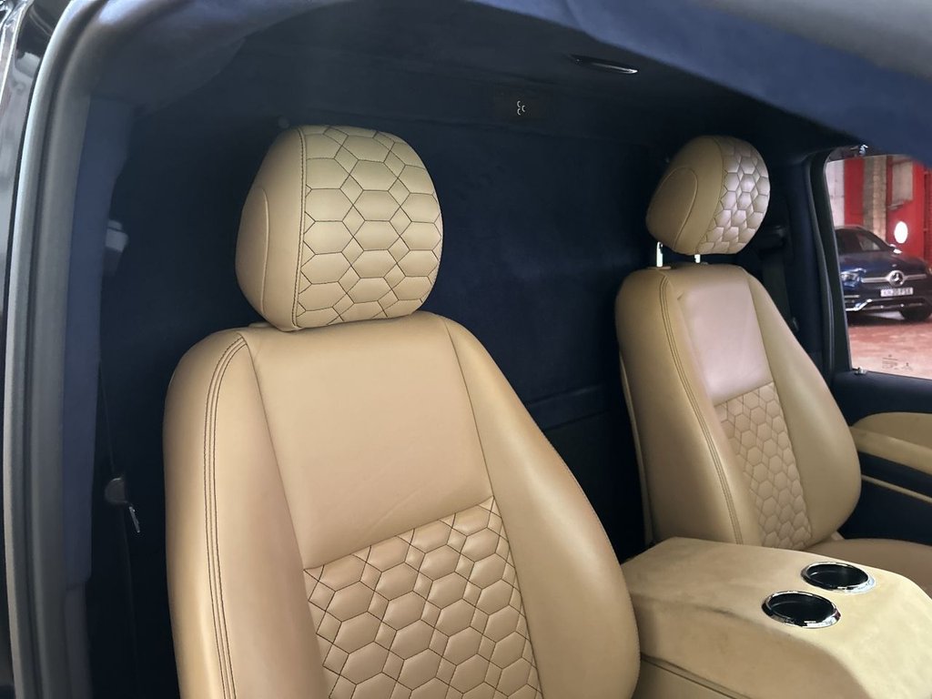 Used Mercedes-Benz V-Class 2017 for sale - 76570611: Photo 35