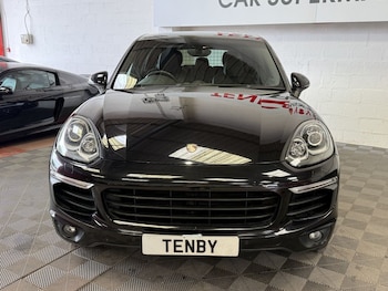 Used Porsche Cayenne 2017 for sale - 79072626: Photo
