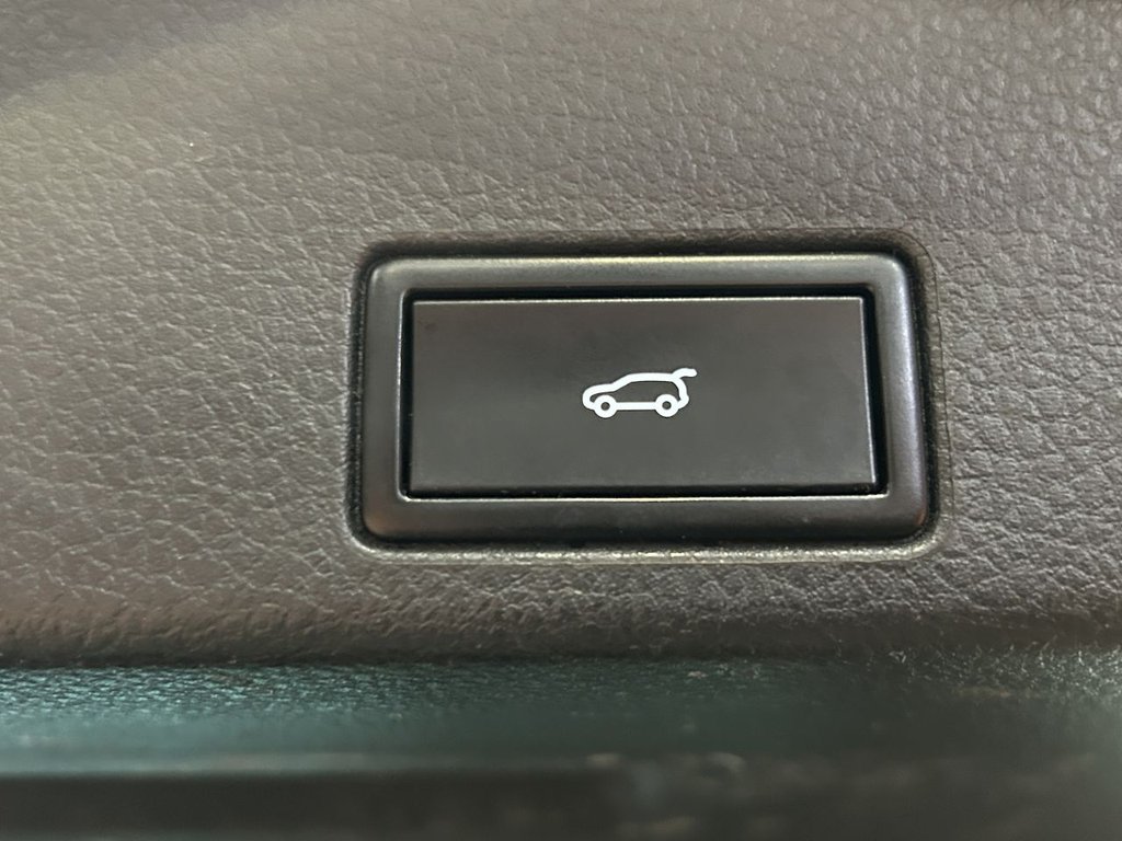Used Volkswagen Touareg 2016 for sale - 76317211: Photo 28