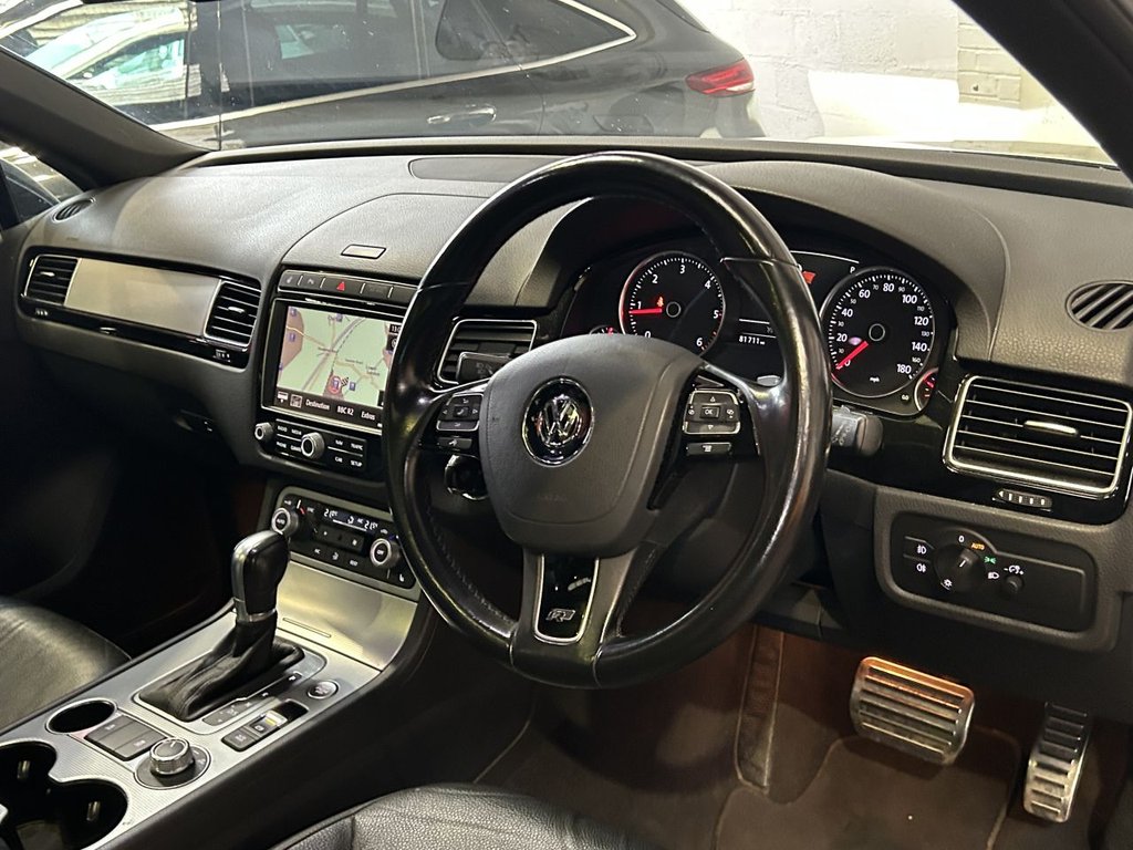 Used Volkswagen Touareg 2016 for sale - 76317211: Photo 32