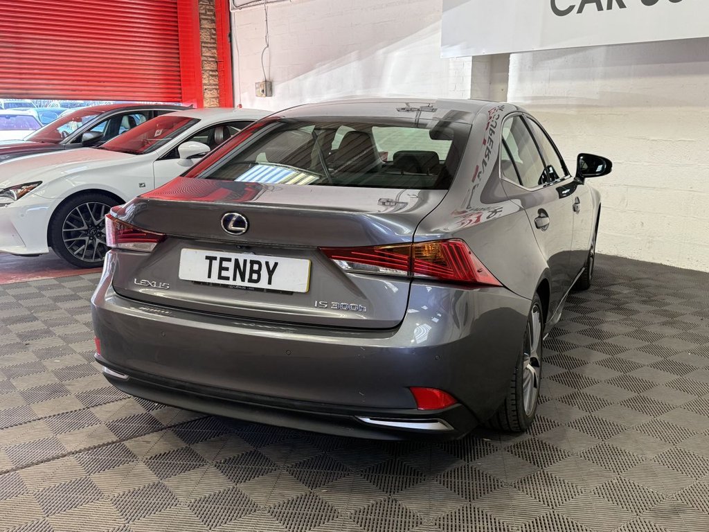 Used Lexus IS 2018 for sale - 76888610: Photo 10