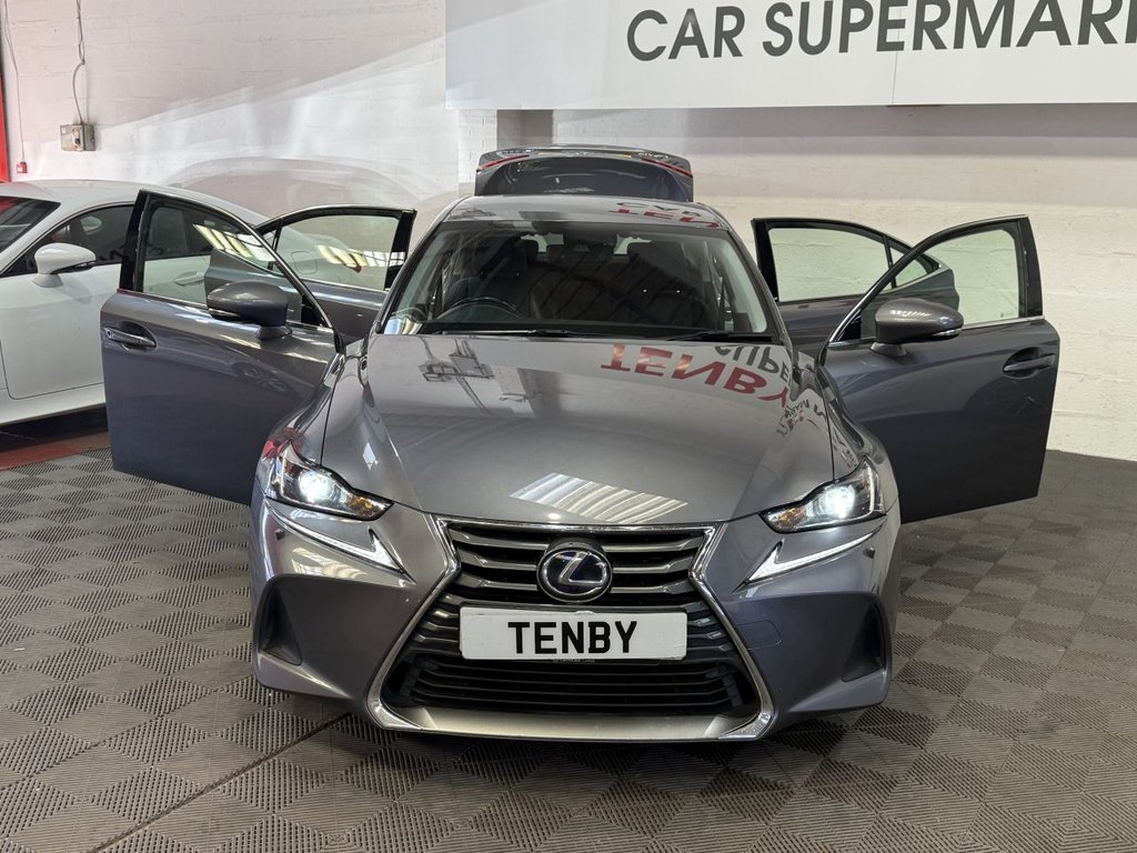 Used Lexus IS 2018 for sale - 76888610: Photo 12