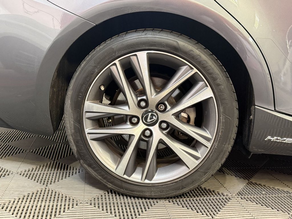 Used Lexus IS 2018 for sale - 76888610: Photo 19