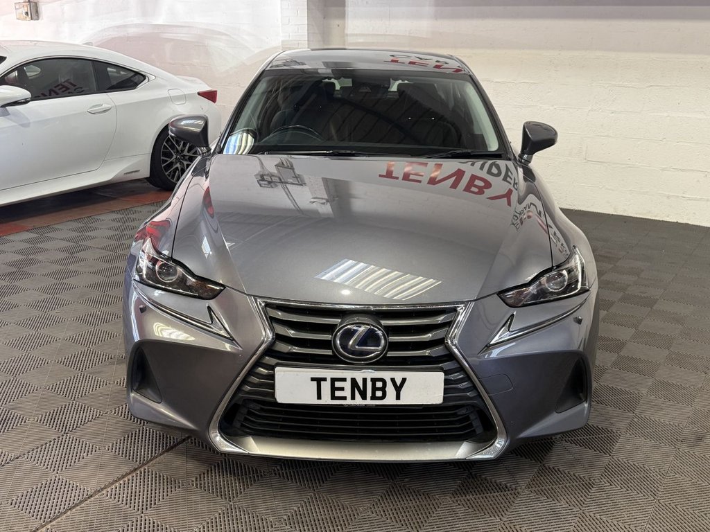 Used Lexus IS 2018 for sale - 76888610: Photo 4