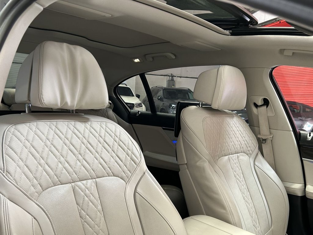 Used BMW 7 Series 2019 for sale - 77557915: Photo 32