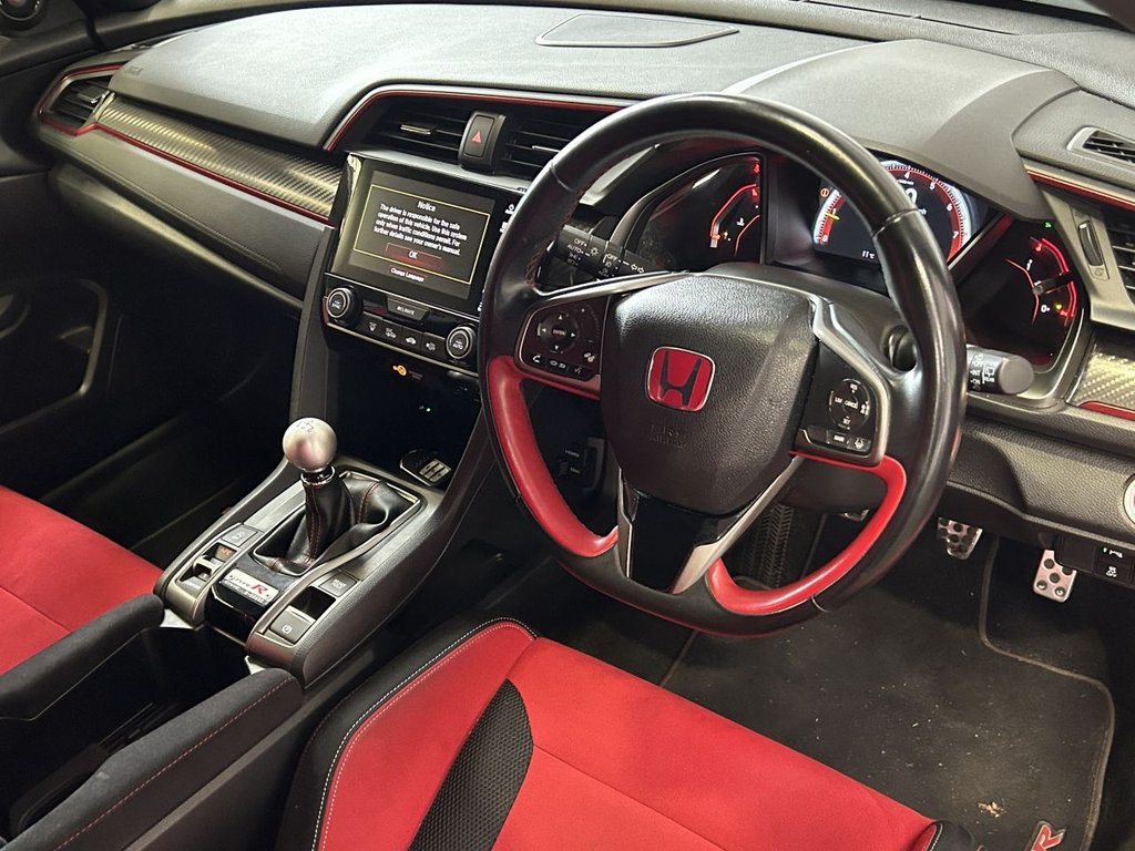 Used Honda Civic 2017 for sale - 77636811: Photo 32