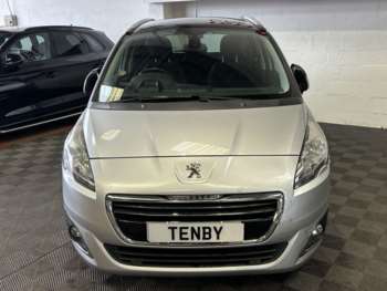Used Peugeot 5008 2016 for sale - 73997934: Photo