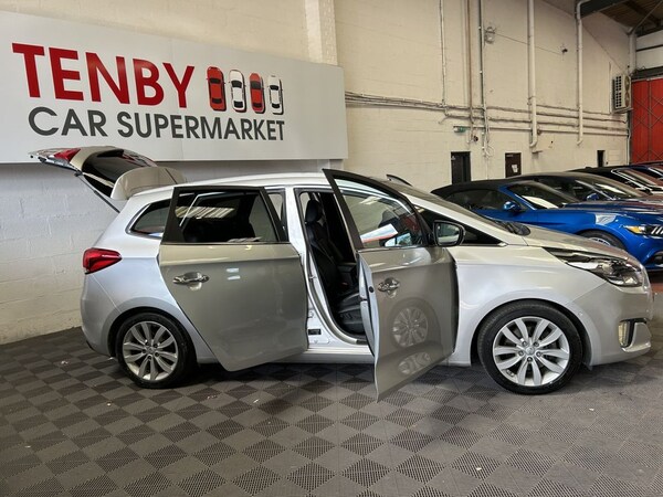 Used Kia Carens 2015 for sale - 74708140: Photo 14