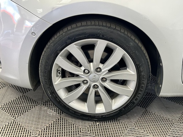 Used Kia Carens 2015 for sale - 74708140: Photo 26