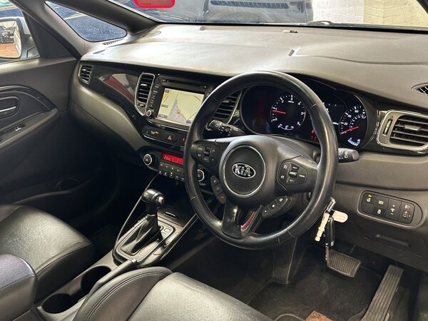 Used Kia Carens 2015 for sale - 74708140: Photo 32