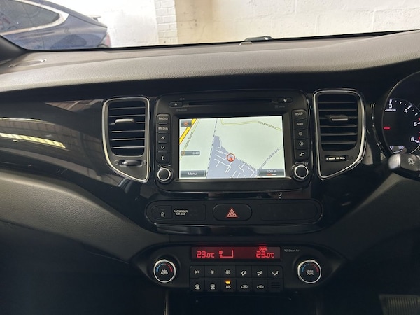 Used Kia Carens 2015 for sale - 74708140: Photo 40