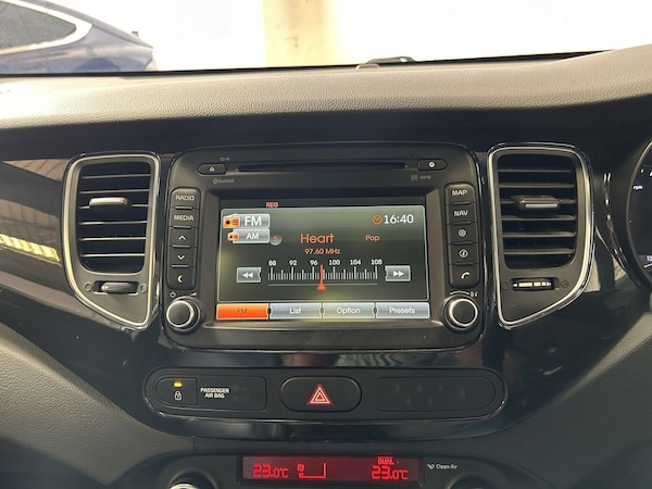 Used Kia Carens 2015 for sale - 74708140: Photo 45