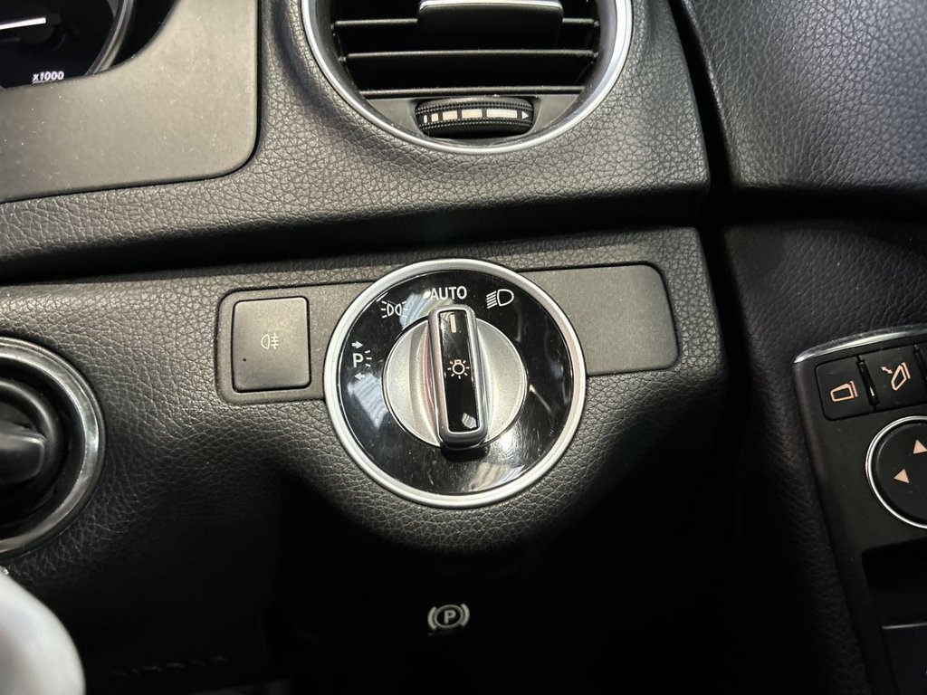 Used Mercedes-Benz C Class 2011 for sale - 77620947: Photo 35