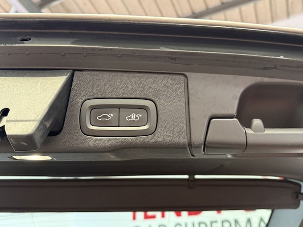 Used Volvo XC60 2019 for sale - 76223478: Photo 18