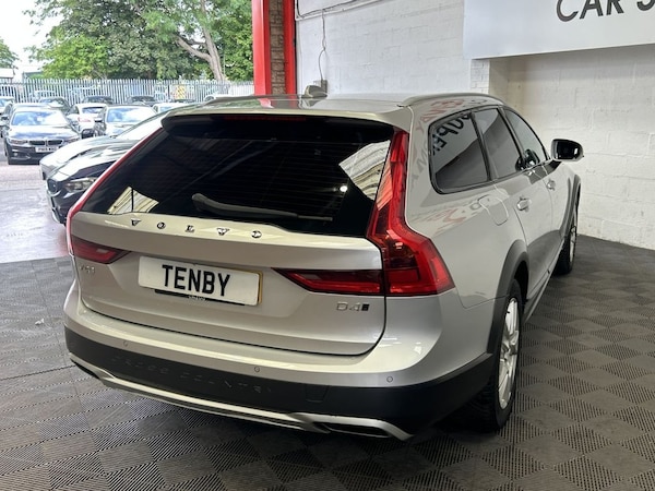 Used Volvo V90 2017 for sale - 75336033: Photo 9