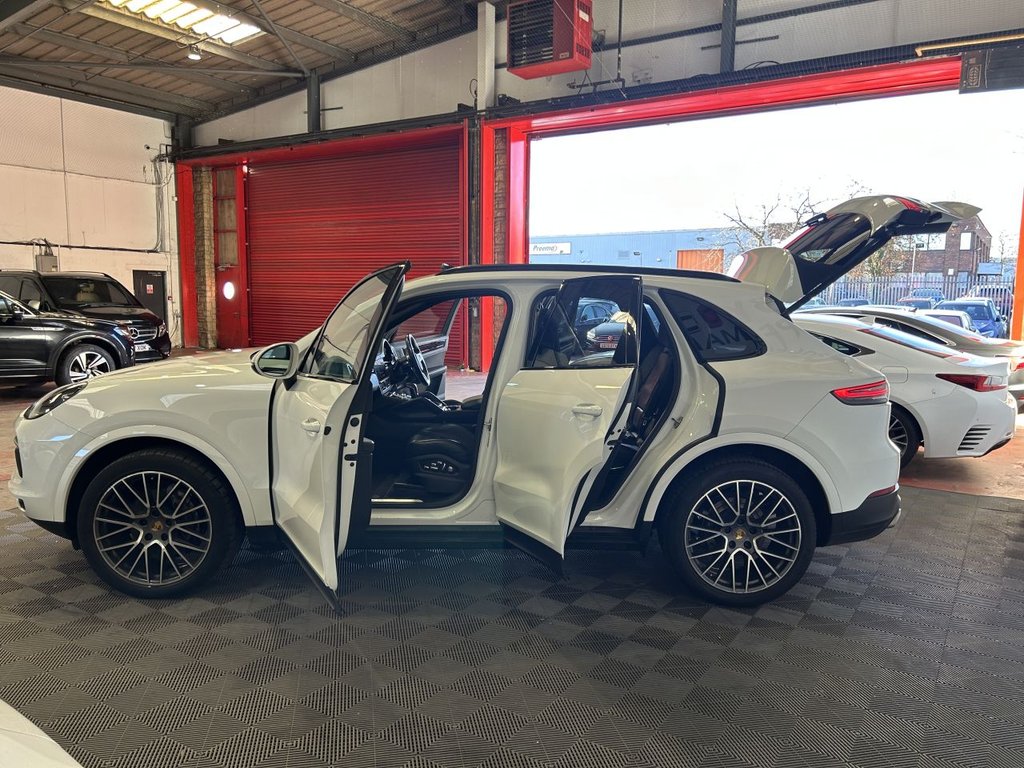 Used Porsche Cayenne 2018 for sale - 76783808: Photo 13