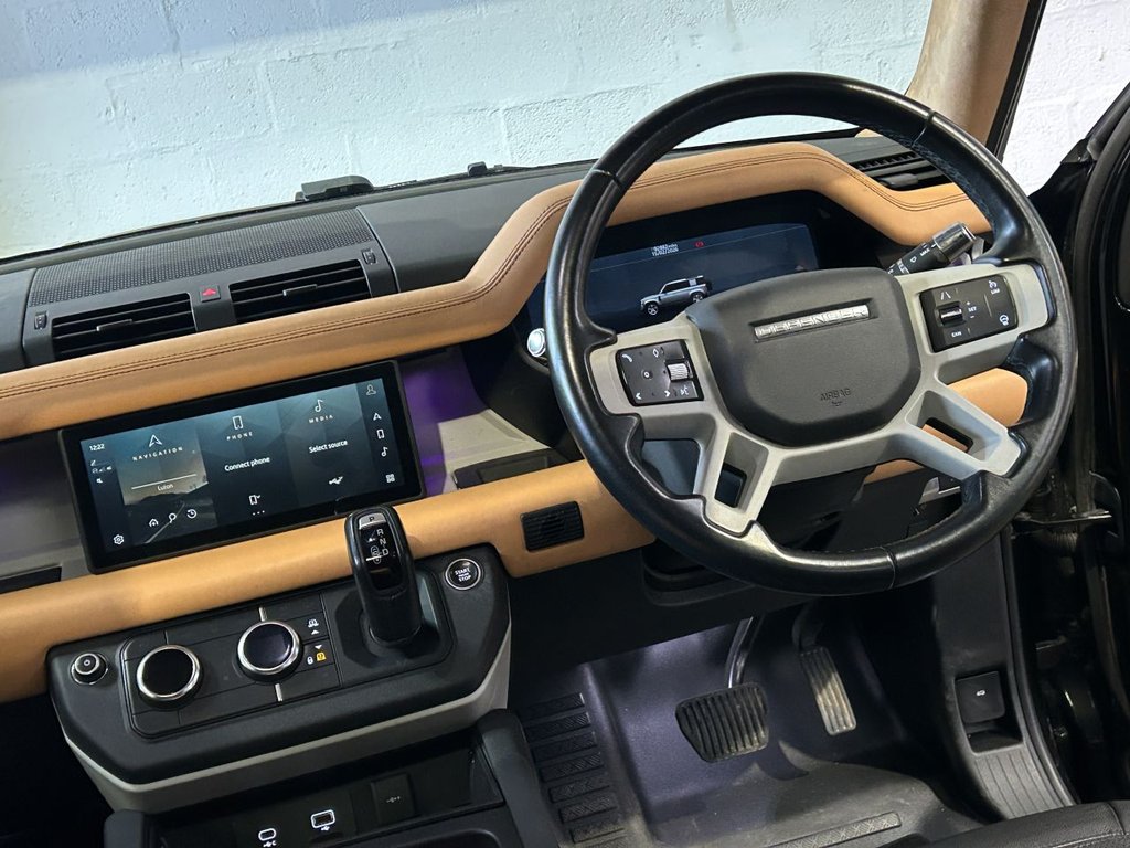 Used Land Rover Defender 2021 for sale - 77572028: Photo 22