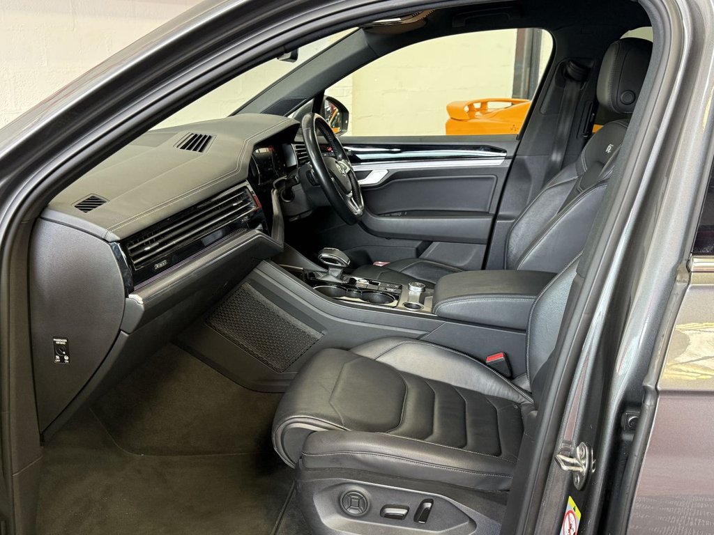 Used Volkswagen Touareg 2019 for sale - 76304050: Photo 50