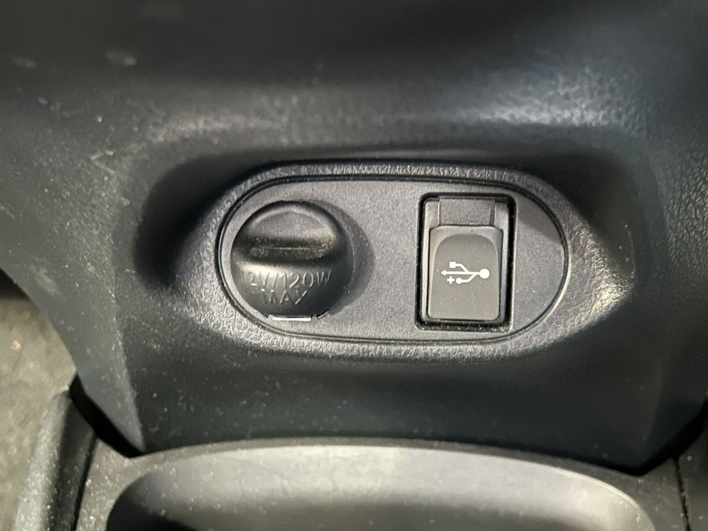 Used Toyota Yaris 2019 for sale - 76386639: Photo 40