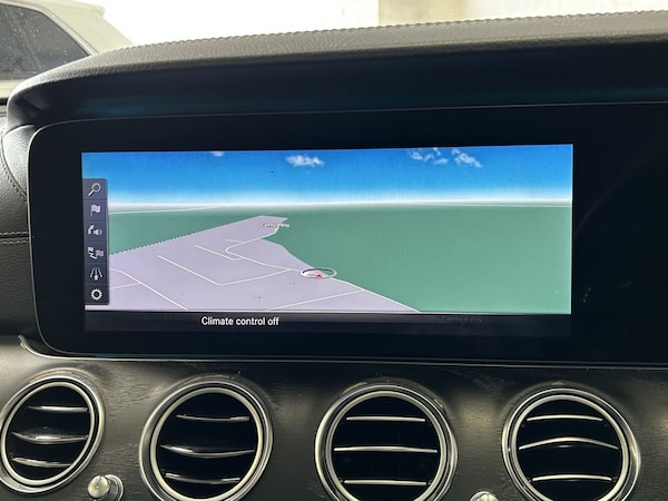 Used Mercedes-Benz E-Class 2018 for sale - 75607427: Photo 49