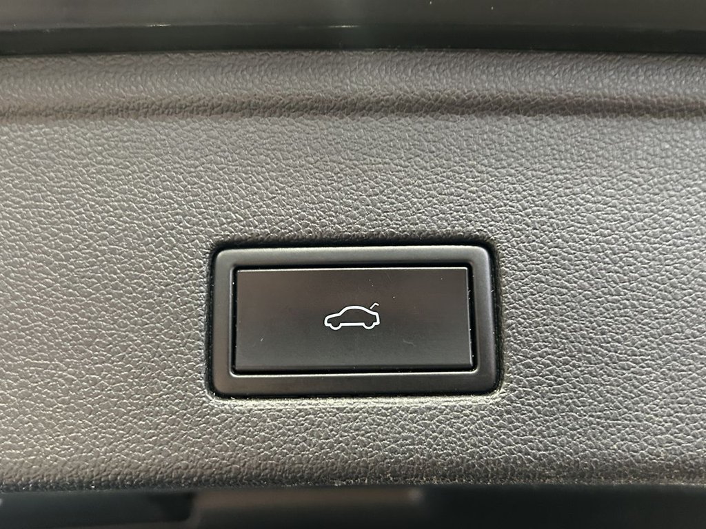 Used Volkswagen Touareg 2018 for sale - 78029728: Photo 18