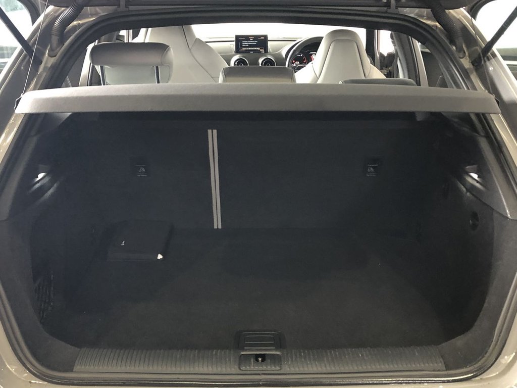 Used Audi RS3 2015 for sale - 77356000: Photo 15