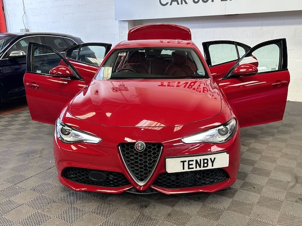 Used Alfa Romeo Giulia 2018 for sale - 76080933: Photo 12