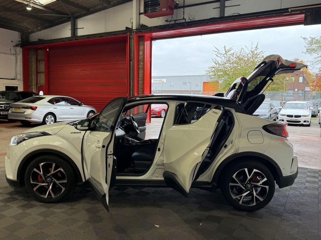Used Toyota C-HR 2017 for sale - 76313132: Photo 13