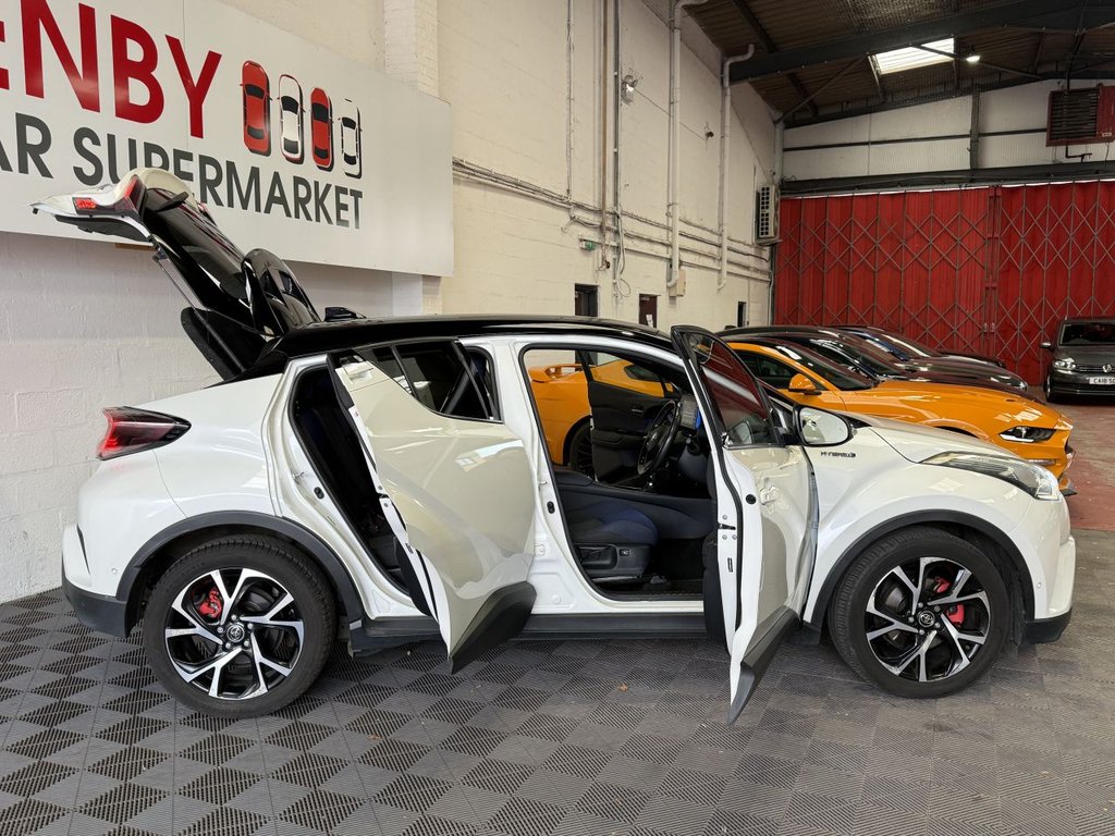 Used Toyota C-HR 2017 for sale - 76313132: Photo 14