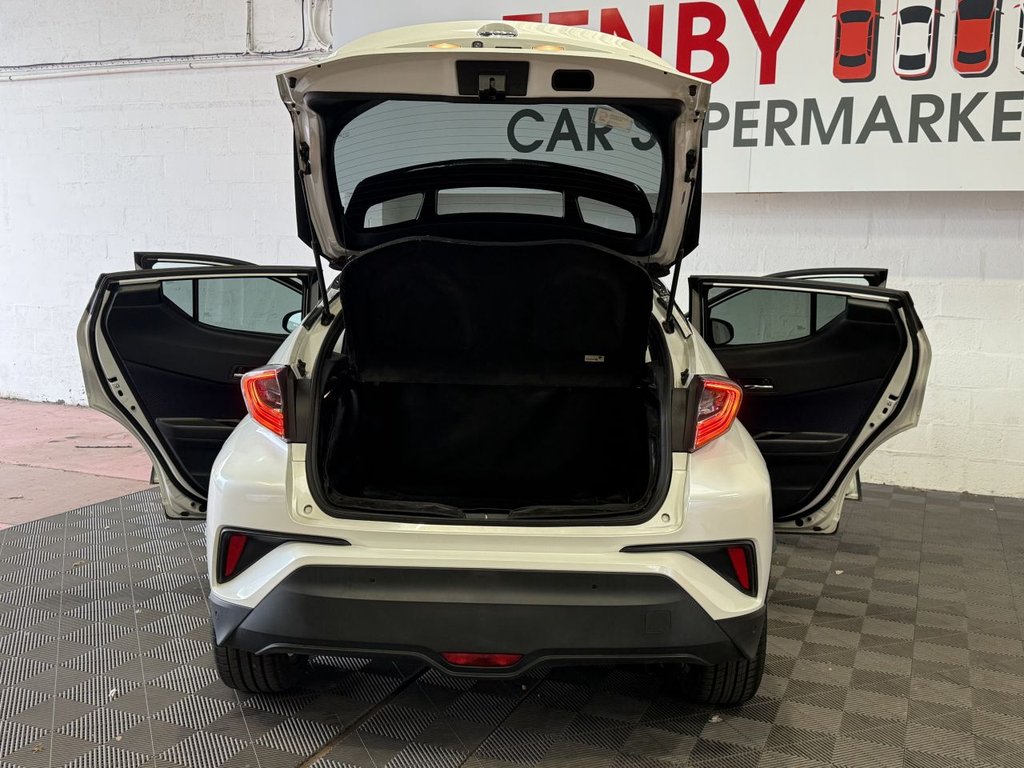 Used Toyota C-HR 2017 for sale - 76313132: Photo 15