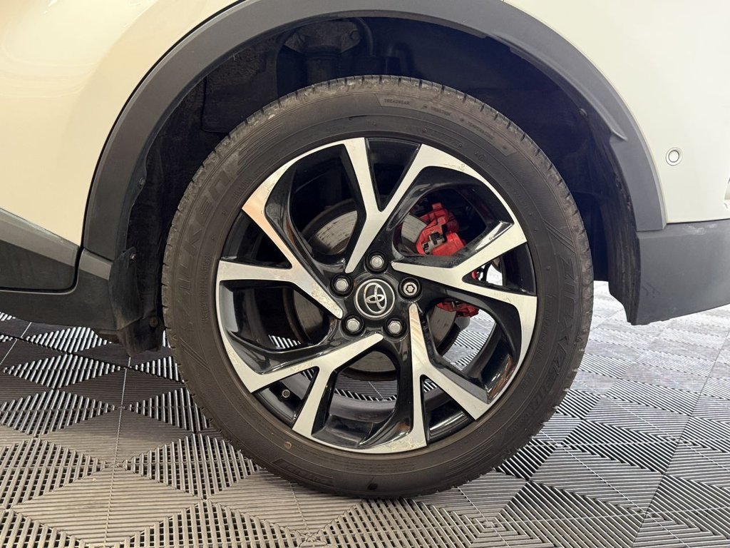 Used Toyota C-HR 2017 for sale - 76313132: Photo 25