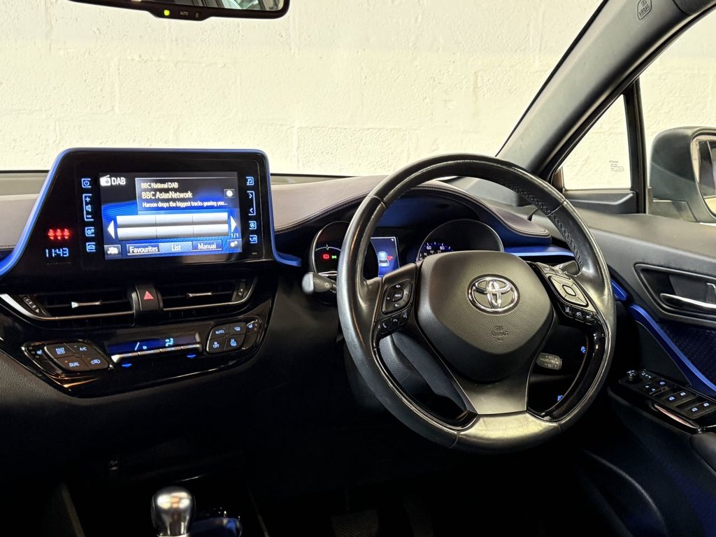 Used Toyota C-HR 2017 for sale - 76313132: Photo 31