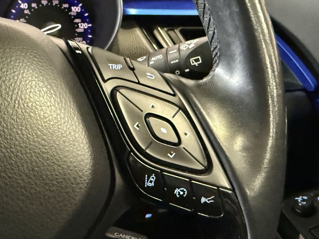 Used Toyota C-HR 2017 for sale - 76313132: Photo 33