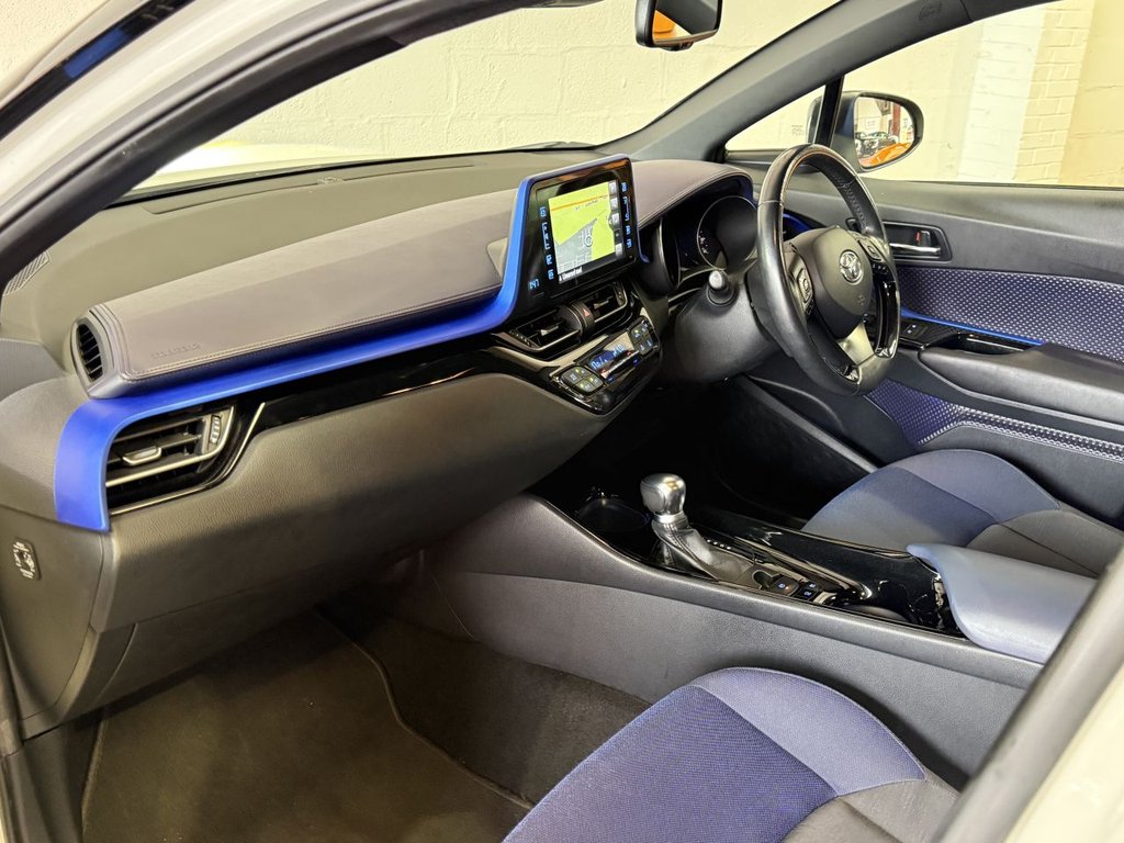 Used Toyota C-HR 2017 for sale - 76313132: Photo 50
