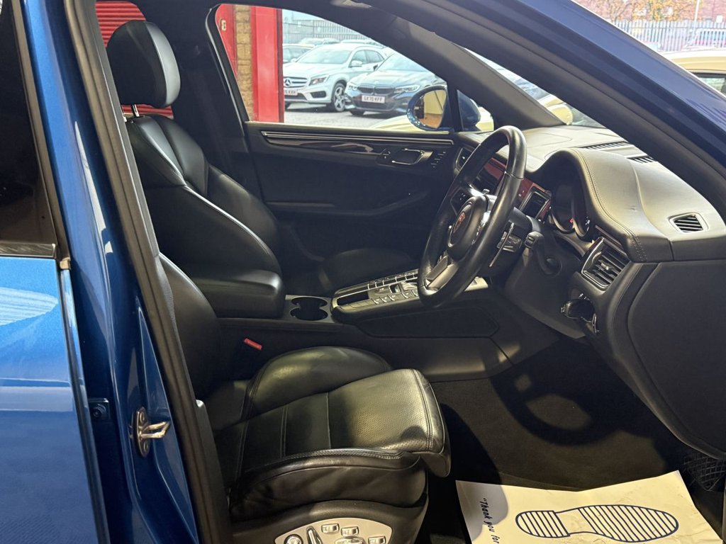 Used Porsche Macan 2016 for sale - 76559107: Photo 30