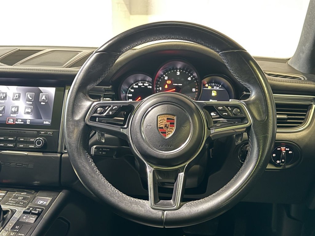 Used Porsche Macan 2016 for sale - 76559107: Photo 36
