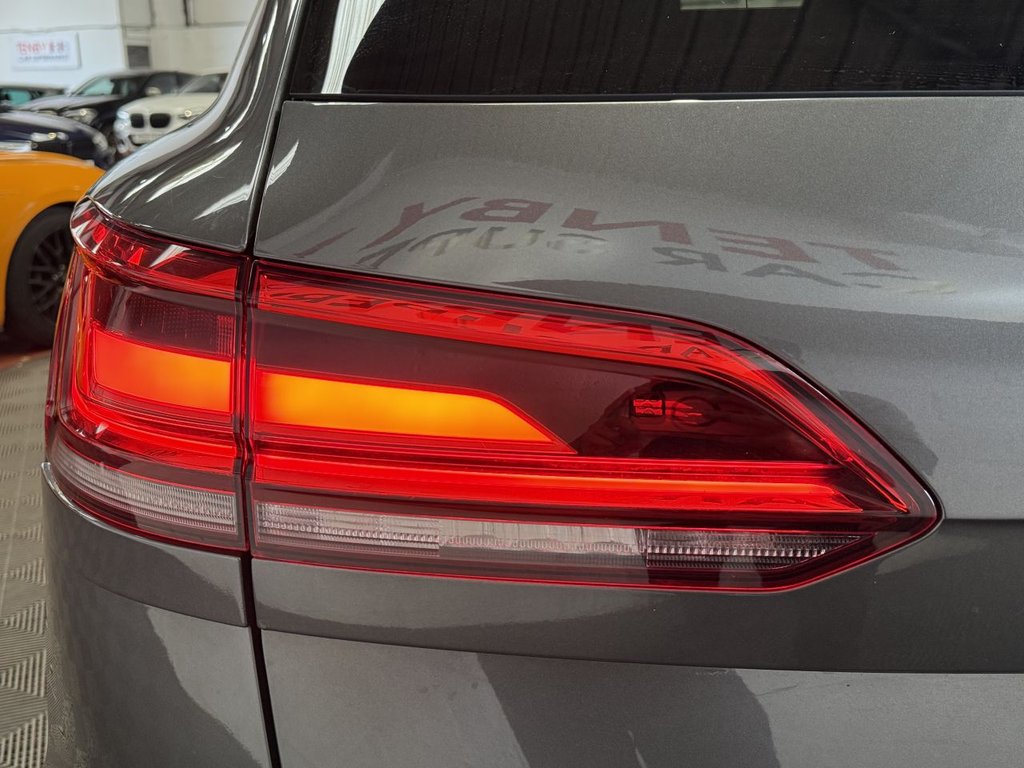 Used Volkswagen Touareg 2019 for sale - 76724421: Photo 12