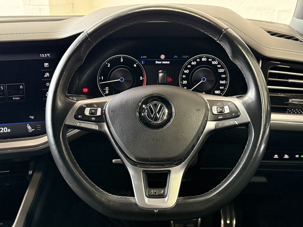 Used Volkswagen Touareg 2019 for sale - 76724421: Photo 32