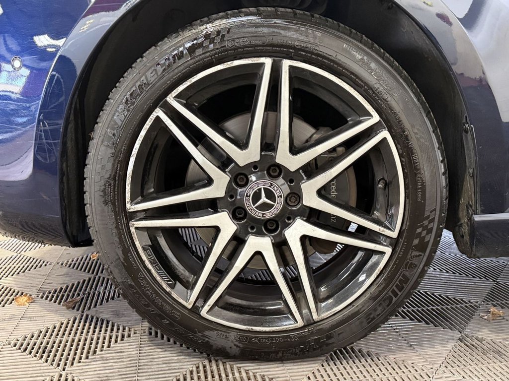 Used Mercedes-Benz V-Class 2018 for sale - 76642516: Photo 21