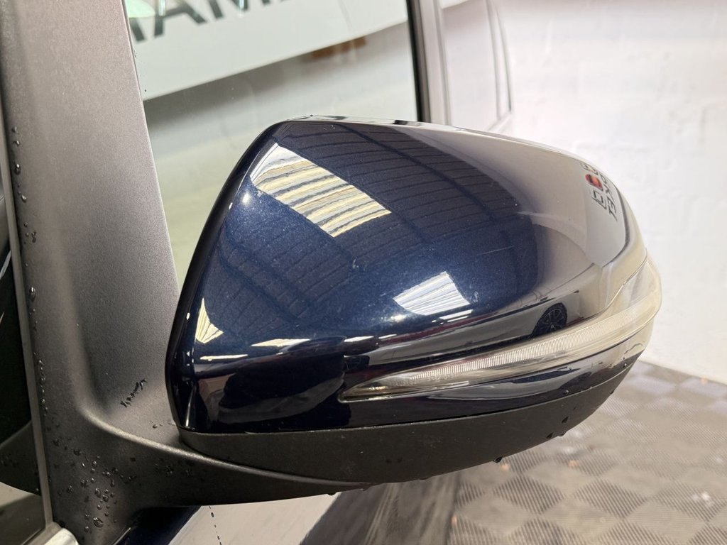 Used Mercedes-Benz V-Class 2018 for sale - 76642516: Photo 25