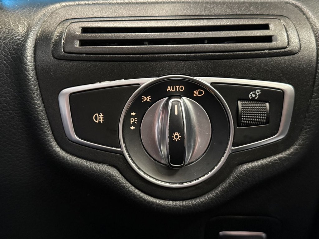 Used Mercedes-Benz V-Class 2018 for sale - 76642516: Photo 40