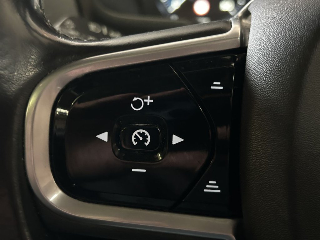 Used Volvo XC90 2017 for sale - 76312933: Photo 36