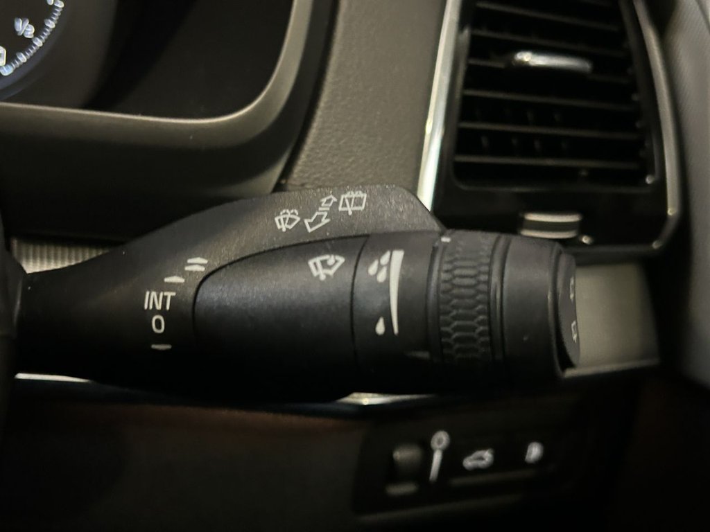 Used Volvo XC90 2017 for sale - 76312933: Photo 40