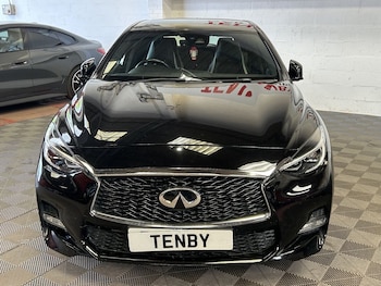 Used Infiniti Q30 2017 for sale - 79470650: Photo