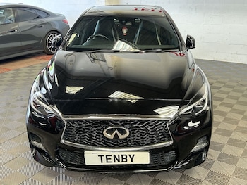 Used Infiniti Q30 2017 for sale - 79470650: Photo