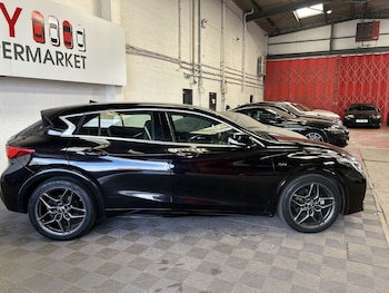 Used Infiniti Q30 2017 for sale - 79470650: Photo