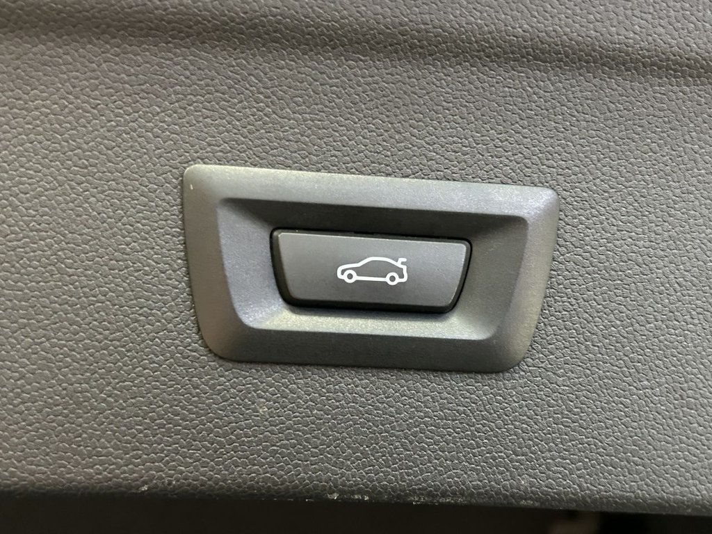 Used BMW iX 2022 for sale - 77014460: Photo 18