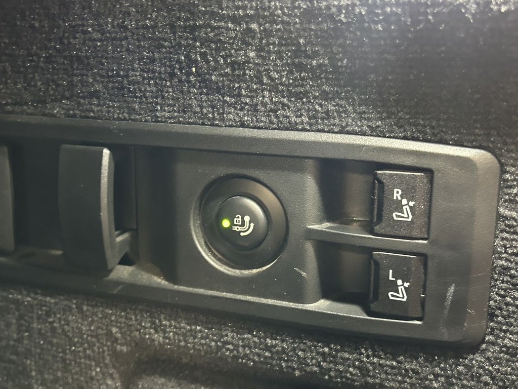 Used BMW iX 2022 for sale - 77014460: Photo 19