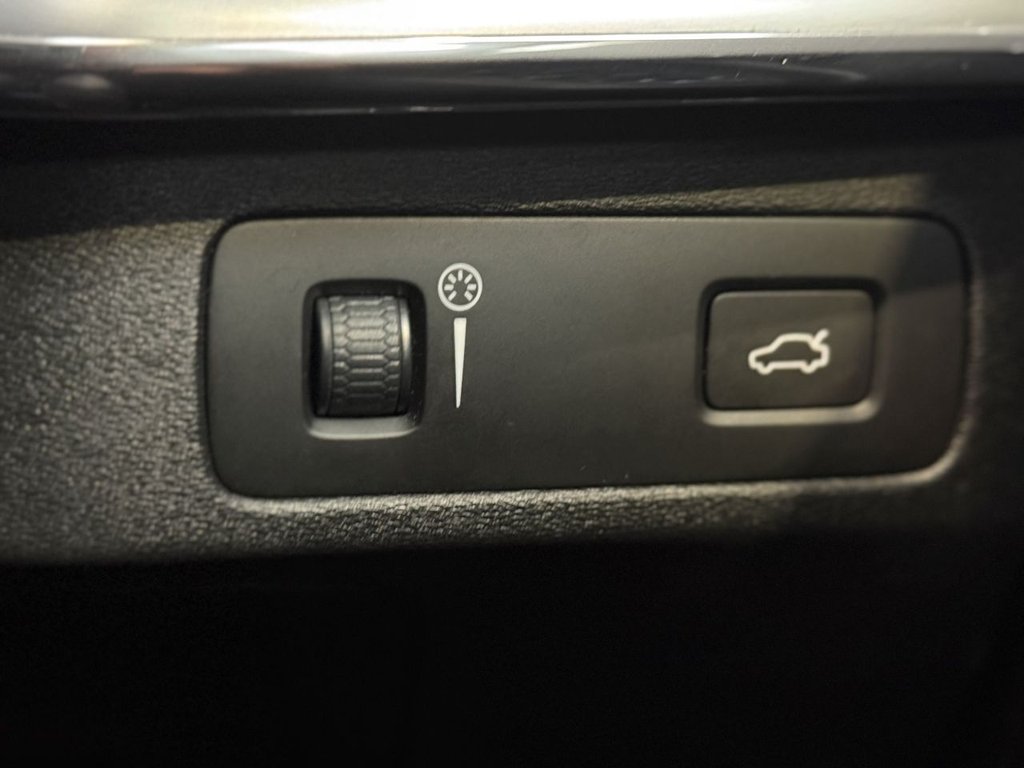 Used Volvo XC90 2017 for sale - 77172062: Photo 43